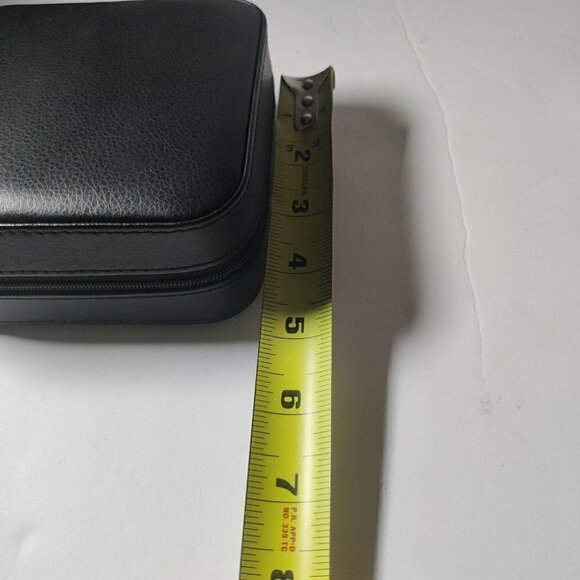 Jewelry Travel case, mirrored compartment for cash & jewelry by Mele and Co Dana - Picture 5 of 6